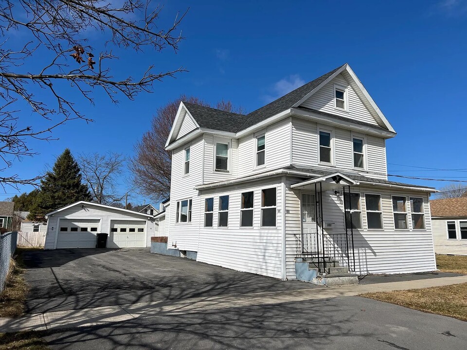 101 Lafayette St in Plattsburgh, NY - Building Photo