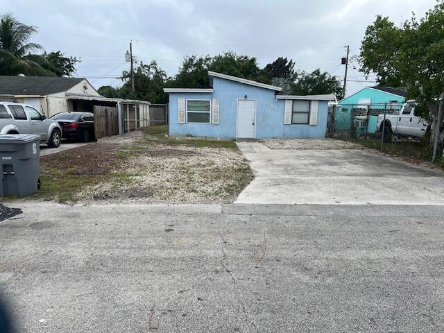 property at 1214 Highview Rd