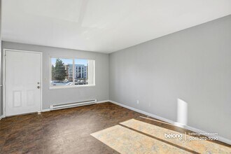 20024 30th Ave S in Seatac, WA - Building Photo - Building Photo