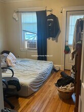 12 Fairfax St, Unit 2 in Somerville, MA - Building Photo - Building Photo