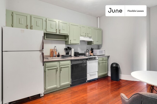 property at 1905 Beacon St
