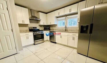 2297 Rockbridge Rd SW in Stone Mountain, GA - Building Photo - Building Photo