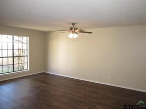 323 Top Hill Dr in Tyler, TX - Building Photo - Building Photo