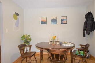 33 Cogswell Ave, Unit 8 in Cambridge, MA - Building Photo - Building Photo