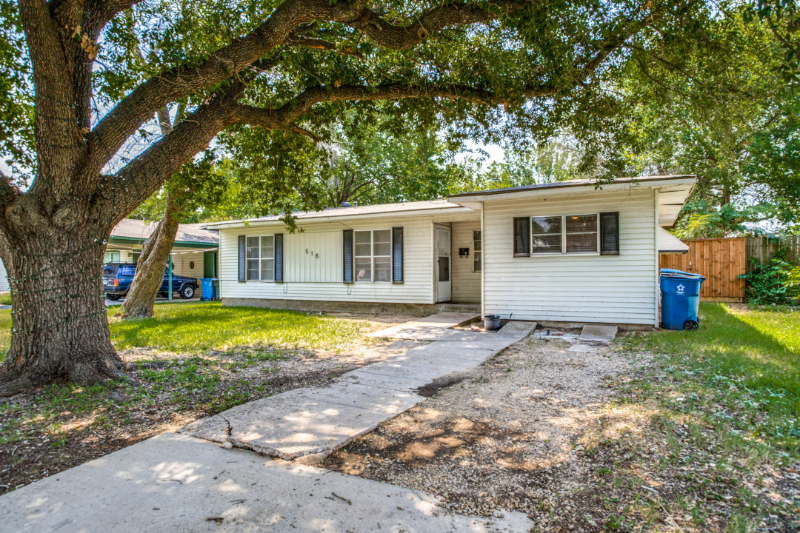 516 Highland Dr in Seagoville, TX - Building Photo