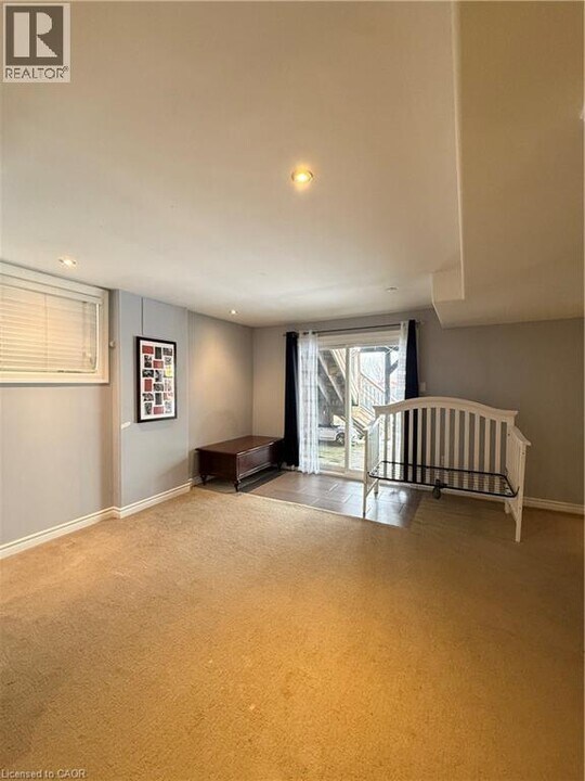 119 Newcastle Dr in Kitchener, ON - Building Photo