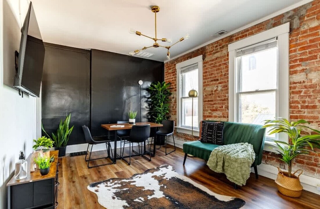 569 City Park Ave in Columbus, OH - Foto de edificio