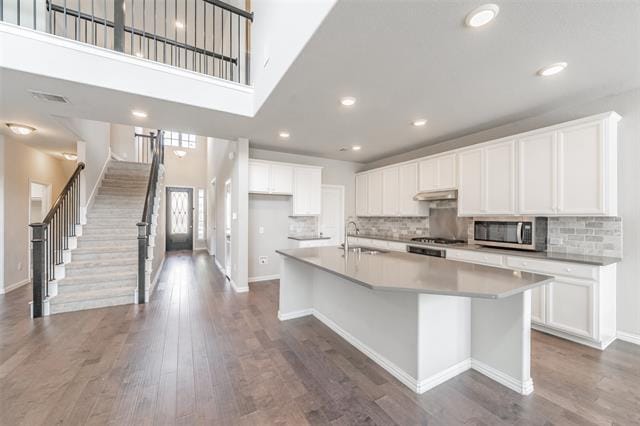 property at 1421 Tanglewood Trail