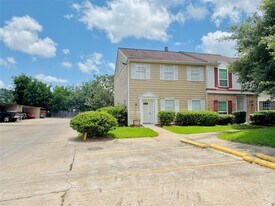 11127 Village Bend Ln in Houston, TX - Building Photo