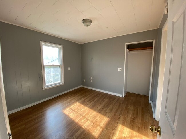 property at 931 W Lovell St
