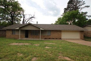 11681 County Rd 167 in Tyler, TX - Building Photo