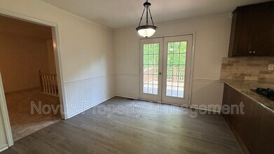 23 Thomas Crossing Dr in Newnan, GA - Building Photo - Building Photo