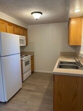 1055 SE Villard St in McMinnville, OR - Building Photo - Building Photo