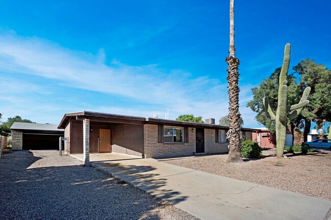 property at 7717 N Jensen Dr