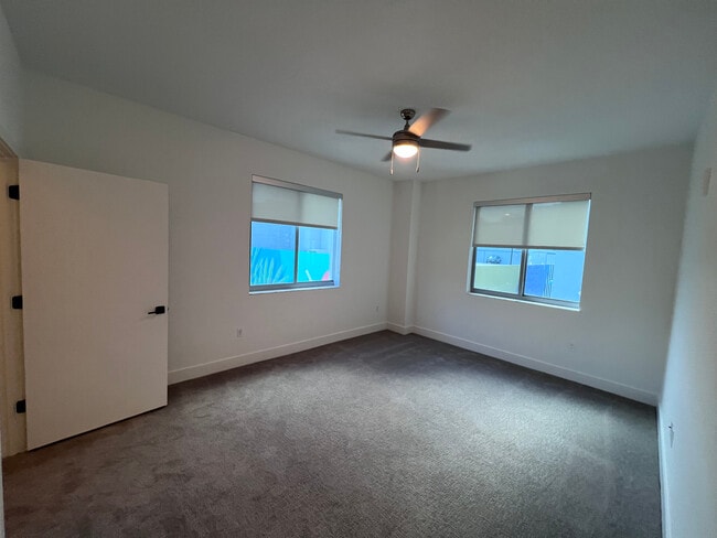 244 NW 31st St, Unit A2 in Miami, FL - Building Photo - Building Photo