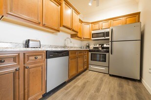 CollegePlace Uptown in Normal, IL - Building Photo