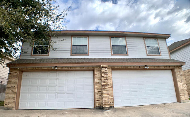 2723 Nassau St, Unit 4 in Edinburg, TX - Building Photo - Building Photo