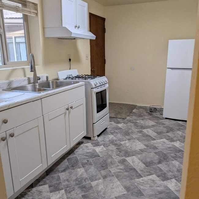 2416 N Main St, Unit 1 in Flagstaff, AZ - Building Photo - Building Photo