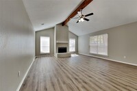 162 W Woodstock Cir Dr in Spring, TX - Foto de edificio - Building Photo