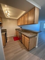 Villa Del Sol in Gardena, CA - Building Photo