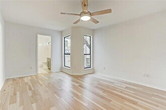 2507 Quarry Rd, Unit D in Austin, TX - Building Photo - Building Photo