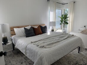 26504 Verdugo in Mission Viejo, CA - Building Photo - Building Photo