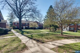 166 Grand Ave in Englewood, NJ - Building Photo - Building Photo