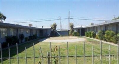 Shiloh Apartments in Hanford, CA - Foto de edificio