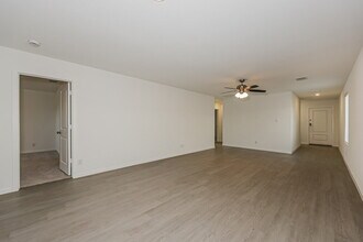 1714 Crossbill St in Forney, TX - Foto de edificio - Building Photo