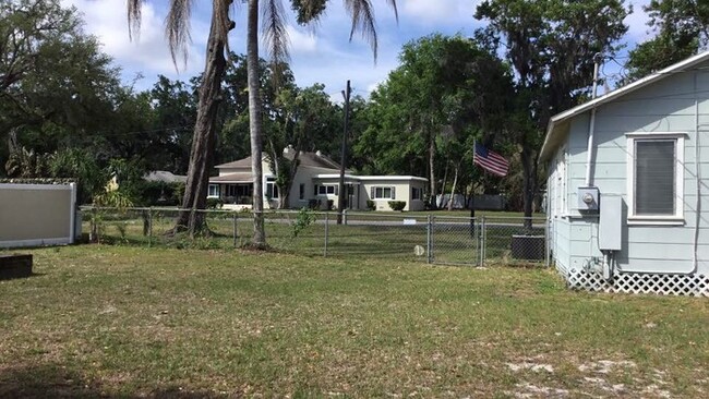 property at 920 S Kissengen Ave