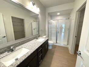 350 Star Ranch Blvd in Hutto, TX - Foto de edificio - Building Photo