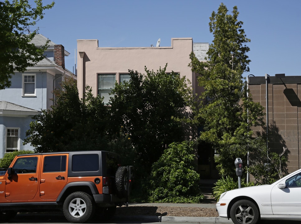 3040 Telegraph Ave in Berkeley, CA - Foto de edificio