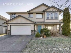 32996 Phelps Ave in Mission, BC - Building Photo