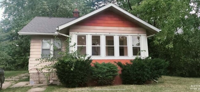 2414 Mallery St in Flint, MI - Building Photo - Building Photo