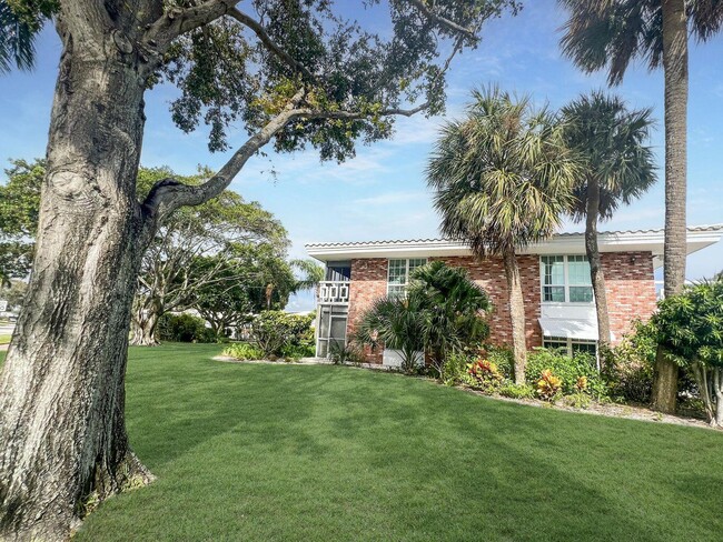 331 Tequesta Dr in Jupiter, FL - Building Photo - Building Photo