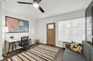 2802 Whitis Avenue in Austin, TX - Building Photo