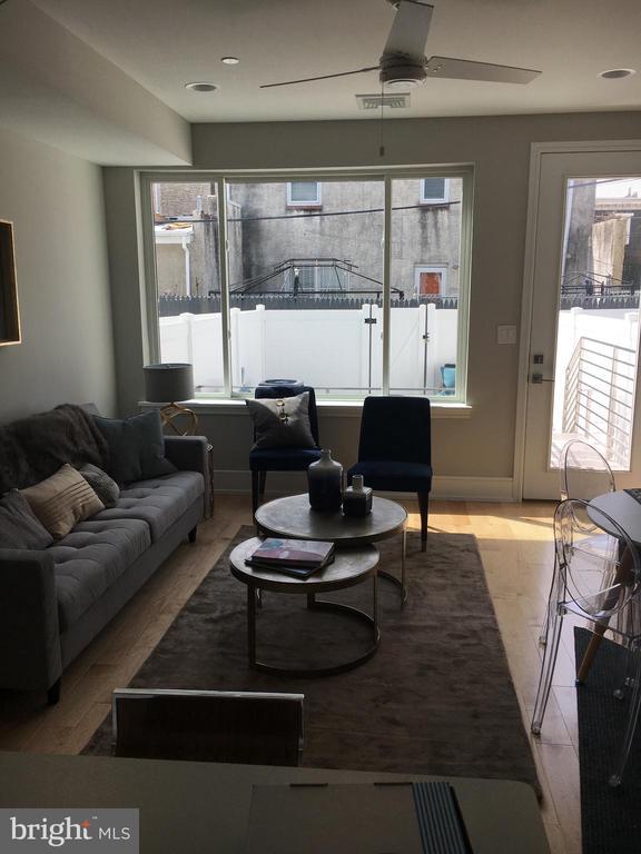 1008 S 17th St in Philadelphia, PA - Building Photo - Building Photo