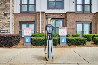 Lantower Waverly in Charlotte, NC - Foto de edificio - Building Photo