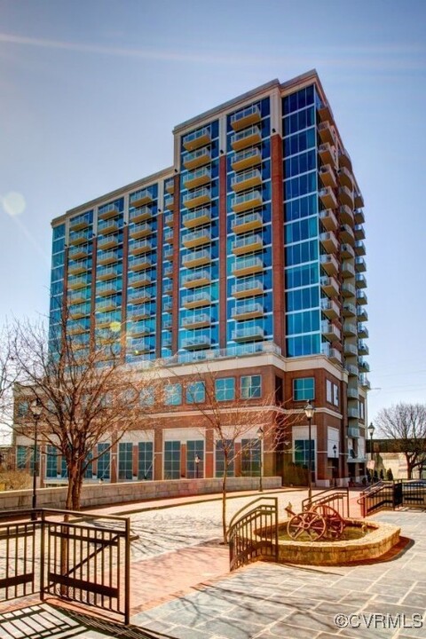 301 Virginia St in Richmond, VA - Building Photo