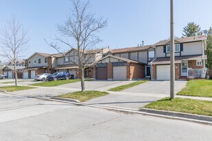 75 Sadlee Cove Cres Apartments