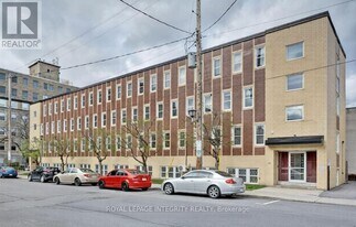 61 Parent Ave in Ottawa, ON - Building Photo