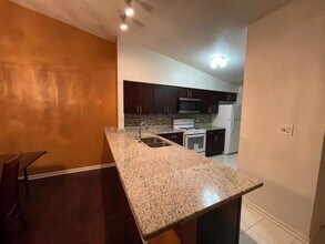 1751 Ranchview Dr in Naperville, IL - Building Photo - Building Photo