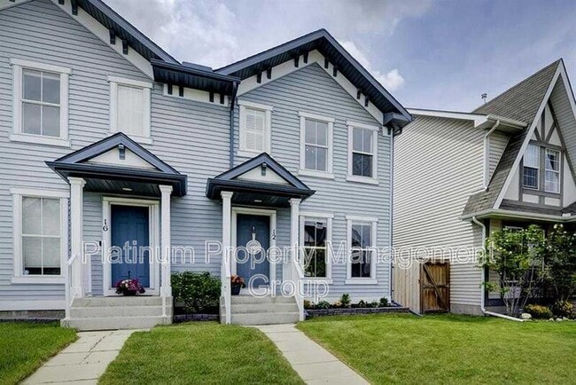 property at 12 Elgin Meadows View SE