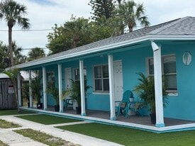 412 73rd Ave, Unit 1 in St Pete Beach, FL - Building Photo