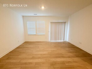 891 Norfolk Ln in Greenwood, IN - Building Photo - Building Photo