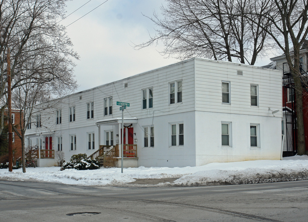 328-334 W Nittany Ave in State College, PA - Building Photo