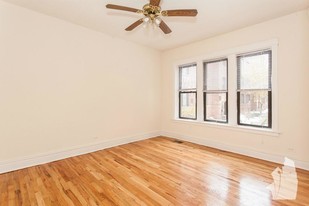 3823 N Fremont, Unit E1 in Chicago, IL - Building Photo