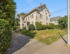 19 Harrison St, Unit Apt 3 in Taunton, MA - Building Photo