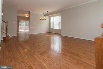 117 Longpoint Way in Gaithersburg, MD - Building Photo - Building Photo