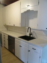 224 W Victoria Ave in Burlington, WA - Building Photo - Building Photo